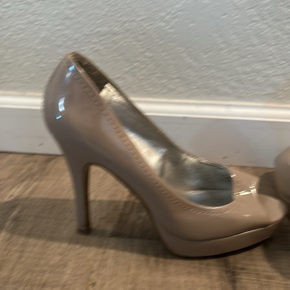 Candies Women’s 8 peep toe stiletto - Picture 6 of 10